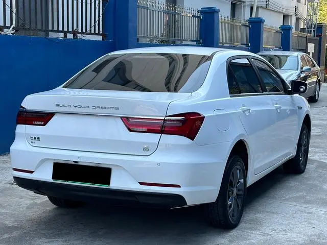 BYD Qin Yu Travel edition