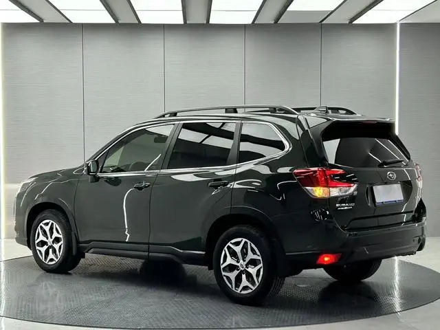 Subaru FORESTER Forester 2.0i AWD Deluxe Edition EyeSight