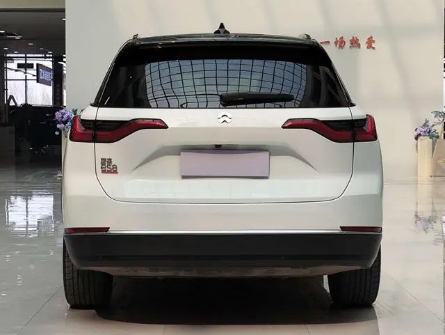 NIO NIO ES8 580KM signature version six seats