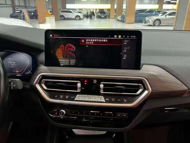 BMW BMW X3 xDrive30i Leading M Yao Ye Set