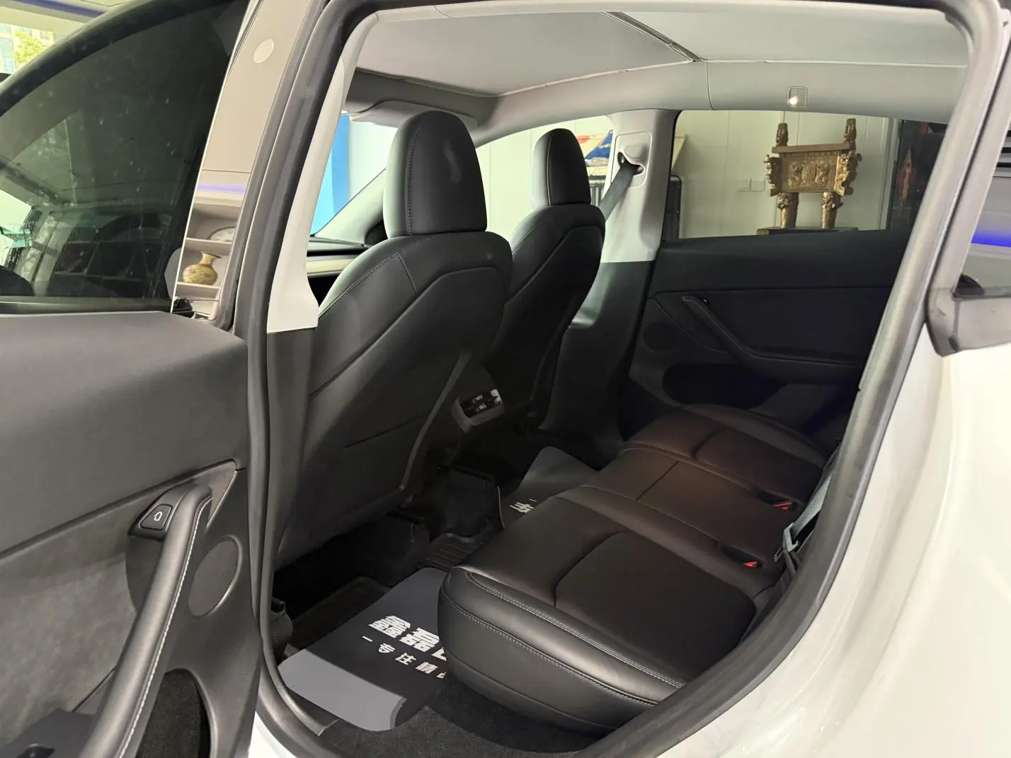 Tesla Model Y Facelift, long battery life, all-wheel drive version