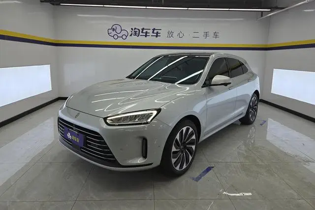 AITO Ask the world M5 Extended range four-wheel drive performance version