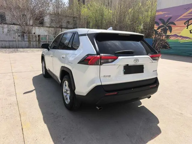 TOYOTA RAV4 Rongfang 2.0L CVT two-wheel drive urban edition