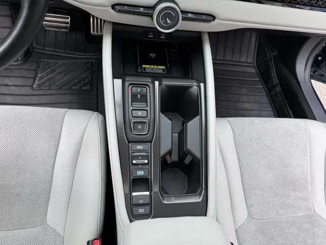 Honda Accord PHEV e: PHEV Ultimate Edition