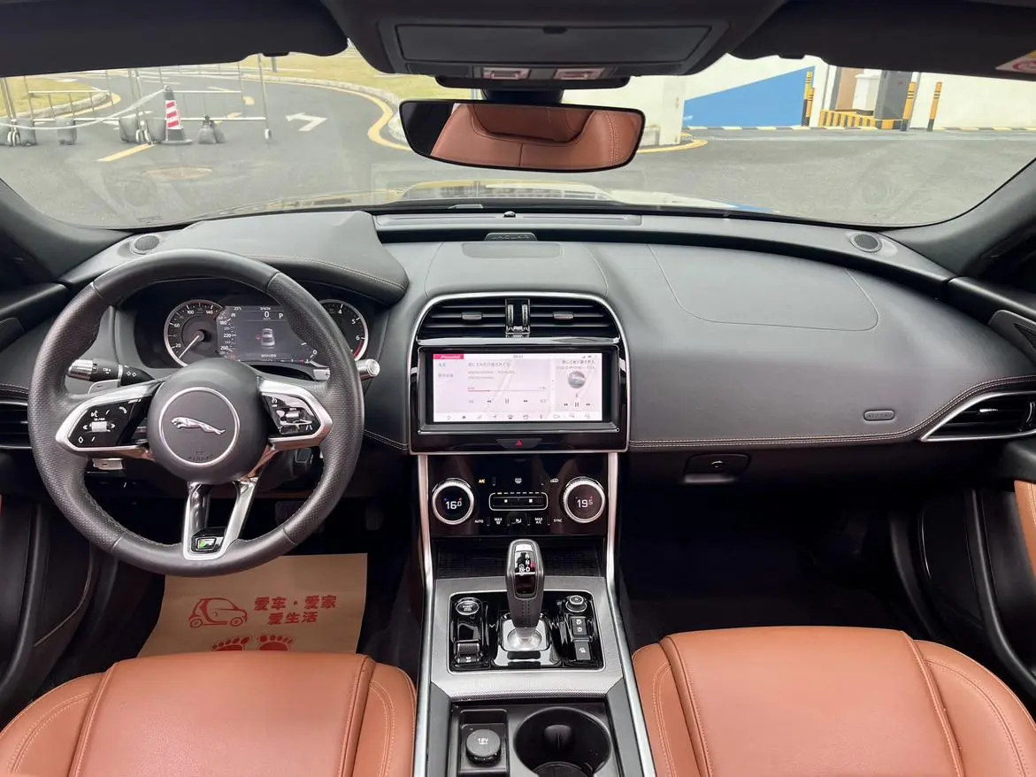 Jaguar Jaguar XEL 2.0T 200PS R-DYNAMIC S Enterprising Sports Edition