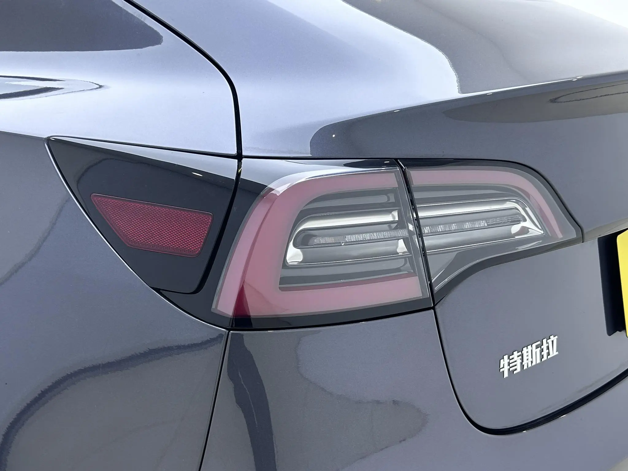 Tesla Model 3 Upgraded version of standard battery life rear drive