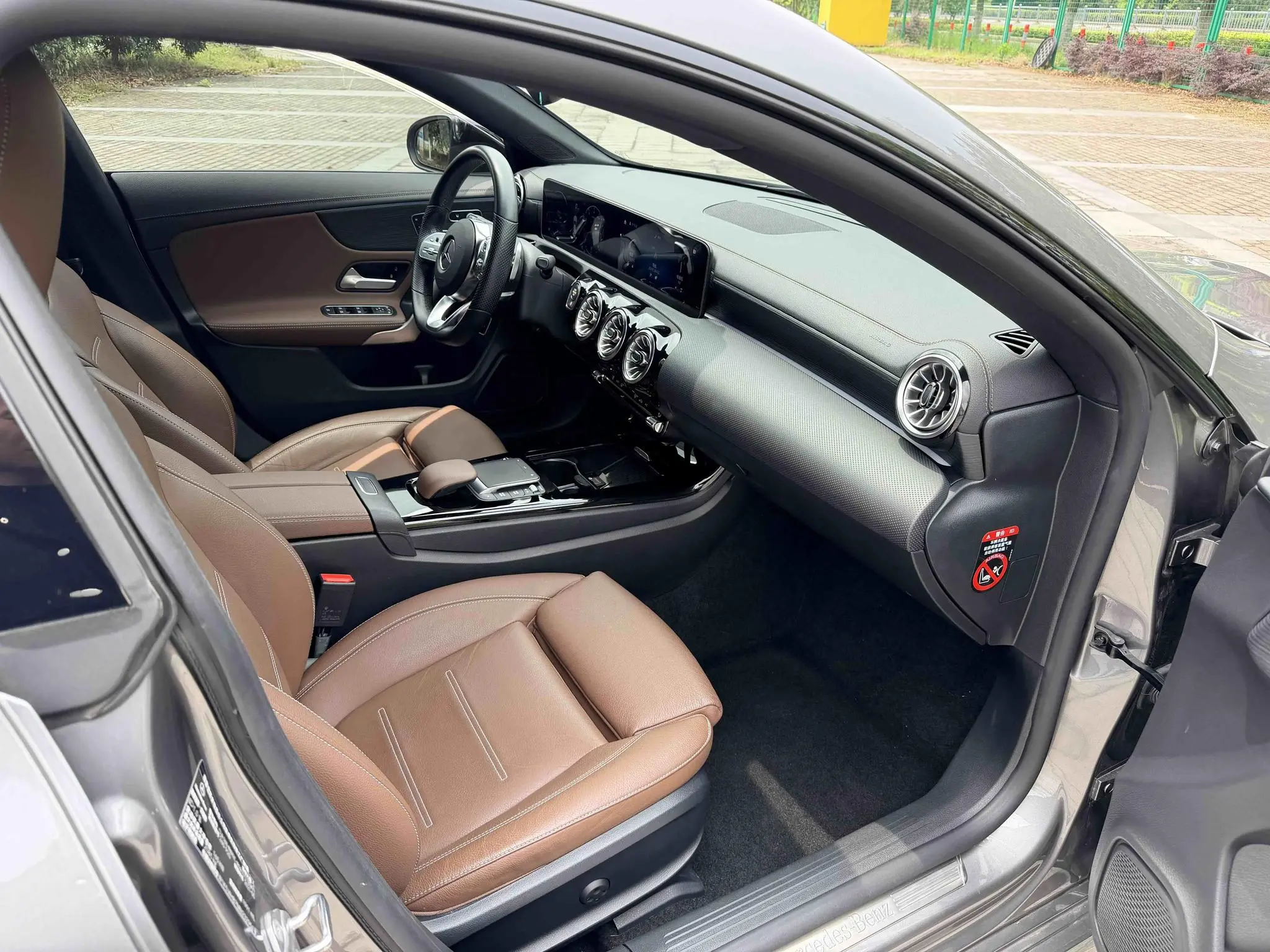 Mercedes-Benz Mercedes-Benz CLA CLA 260 4MATIC four-door coupe