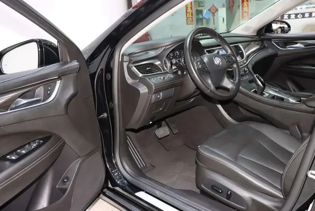 Buick Lacrosse 652T luxury