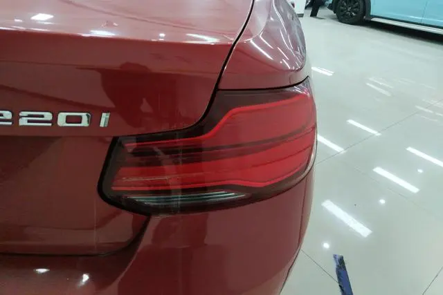 BMW BMW 2 Series (imported) 220i sports design suit