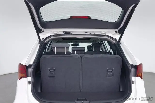 Hyundai Shengda 2.0T automatic four-wheel drive intelligent 7-seater