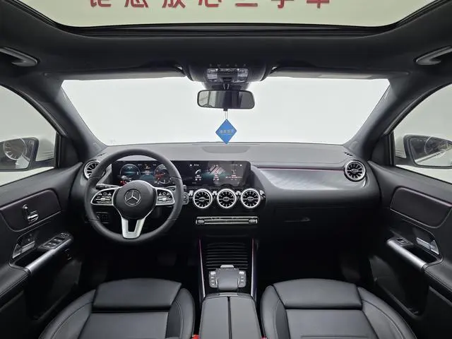 Mercedes-Benz Mercedes-Benz GLA Facelift GLA 200
