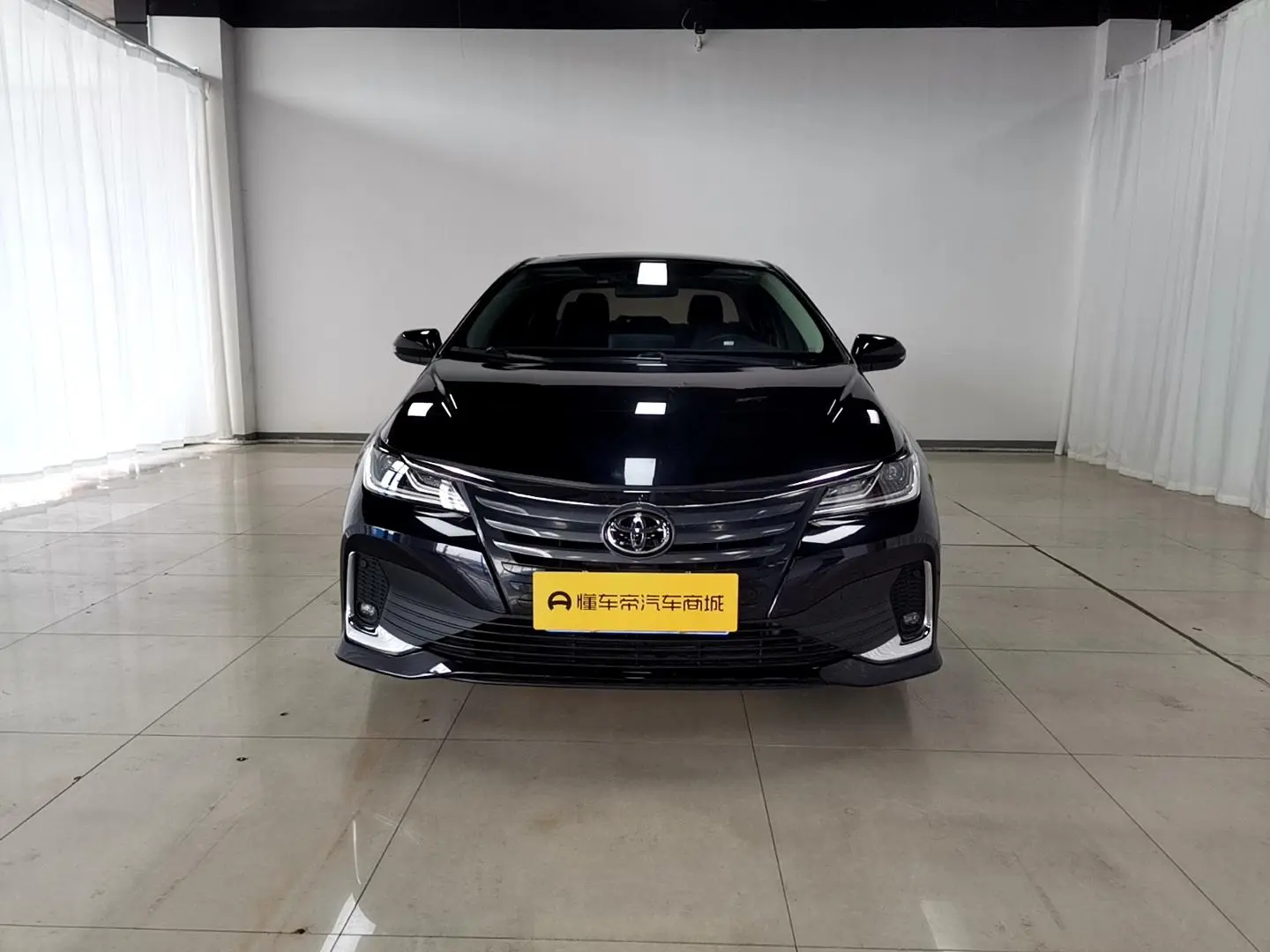 TOYOTA Asian lion 2.0L Premium Edition