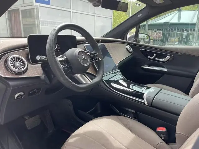Mercedes-Benz Mercedes-Benz EQE SUV EQE SUV 500 4MATIC Pioneer Edition