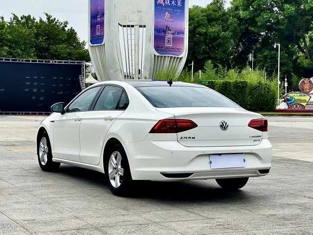 Volkswagen Lingdu 230TSI DSG Fashion Edition Country VI