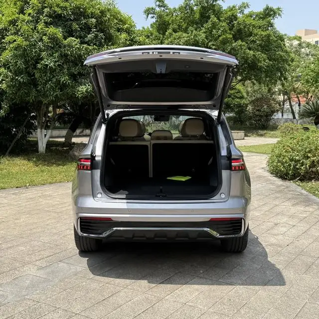 Geely Xingyue L 2.0TD high-power automatic two-wheel drive Dongfang Yao Lanxing version