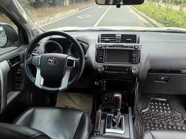 TOYOTA Prado 2.7L Automatic Deluxe Edition