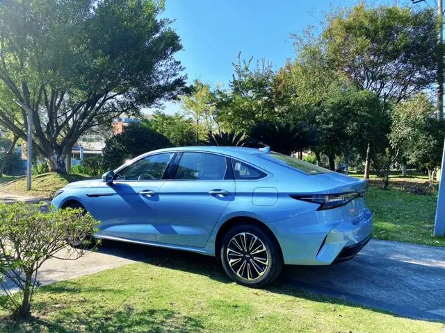 Chery Fengyun Fengyun A8 127 Wind-by-wind version