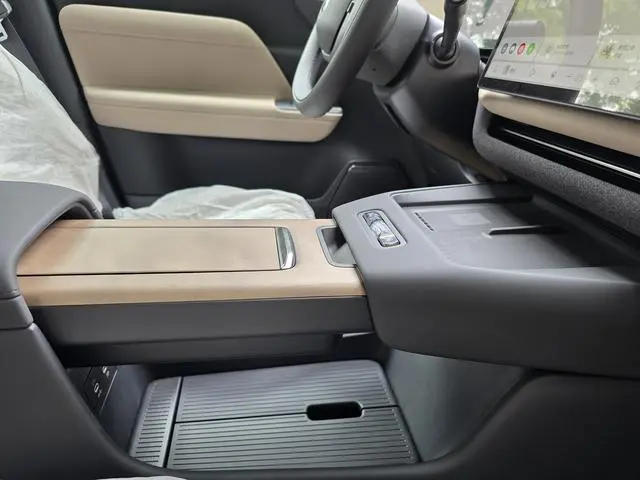 Volvo Volvo XC70 Four-wheel drive, long battery life Core