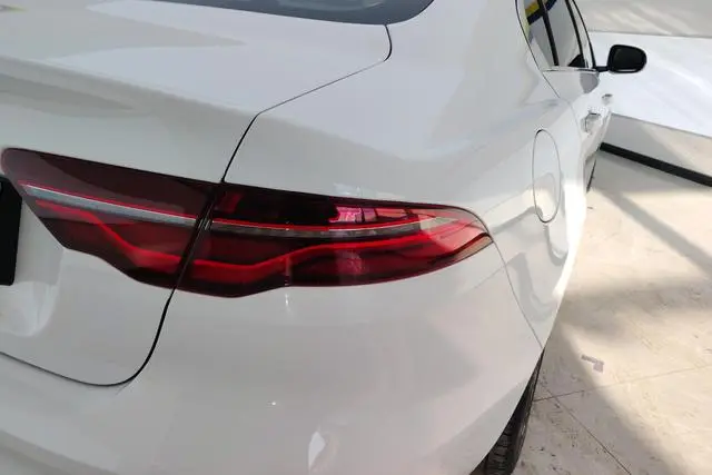 Jaguar Jaguar XEL 2.0T 250PS S aggressive and elegant version