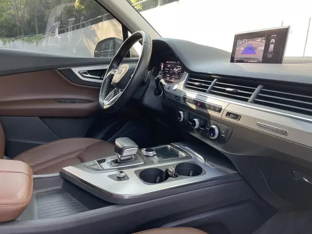 Audi Audi Q7 40 TFSI S line sporty
