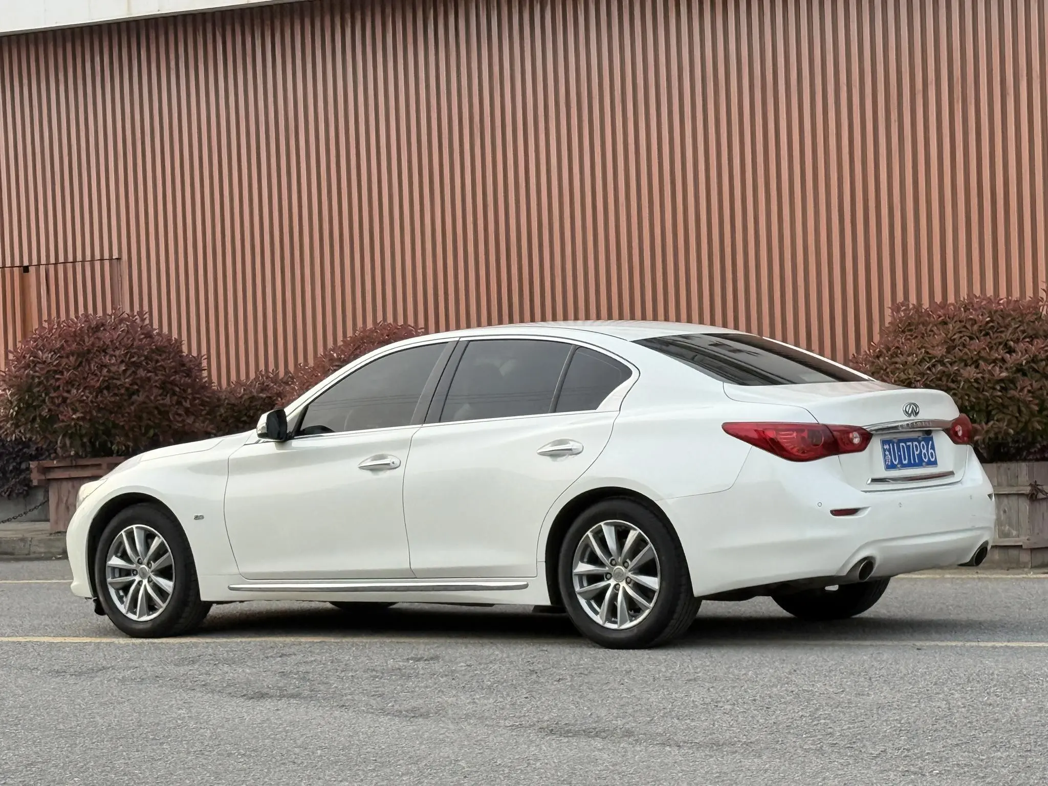 Infiniti Infiniti Q50L 2.0T Comfort Edition
