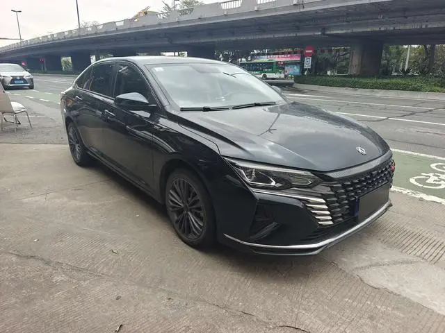 Dongfeng Fengshen Yi Hyun MAX 1.5T Super Power Dad Version