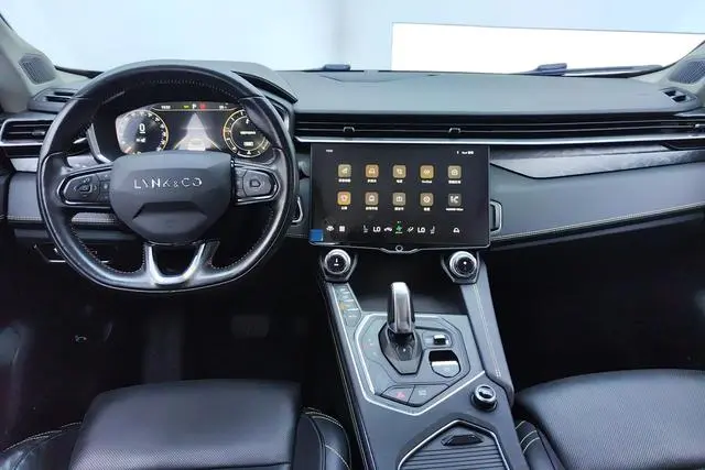LYNK & CO Lynk 05 2.0TD two-wheel drive Halo
