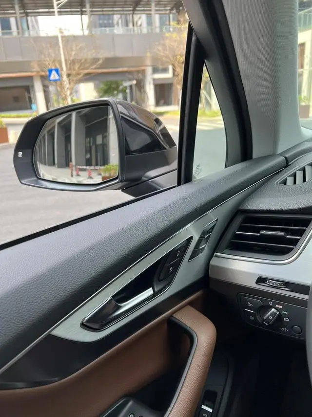 Audi Audi Q7 45 TFSI S line sporty