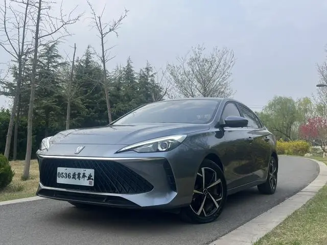 Roewe Roewe i5 1.5L CVT Premium Edition