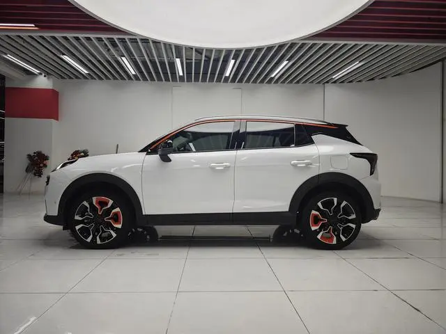 LYNK & CO Lynk 06 1.5T Yao Halo
