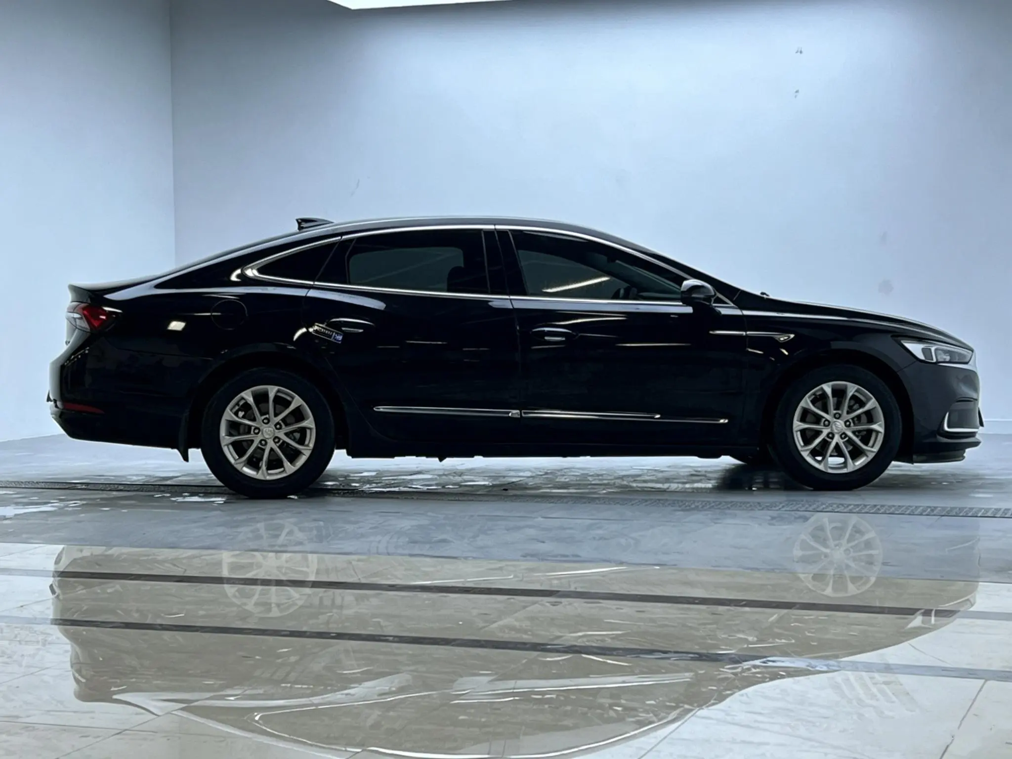 Buick Lacrosse 552T luxury