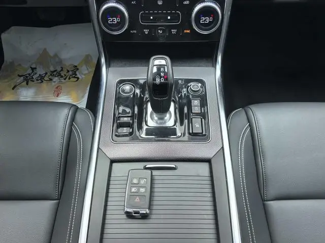 Jaguar Jaguar XEL 2.0T 200PS R-DYNAMIC S Enterprising Sports Edition