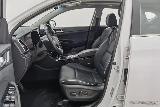 Hyundai Tucson 280TGDi dual-clutch two-wheel drive fashion version of the country V