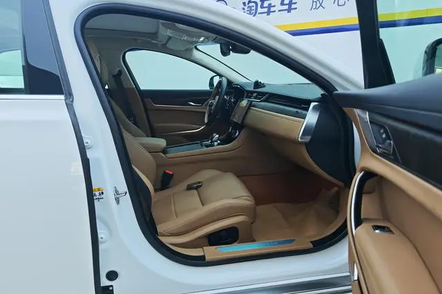 Jaguar Jaguar XFL 2.0T P250 two-wheel drive Exclusive Deluxe Edition