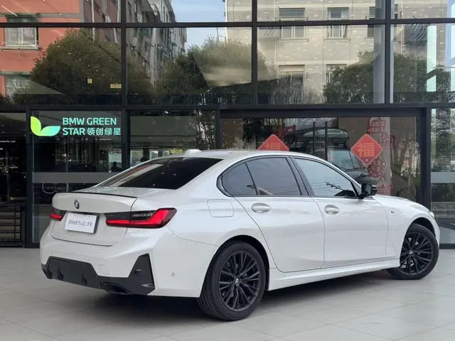 BMW BMW 3 Series 325i M Sports Yao Ye Suit