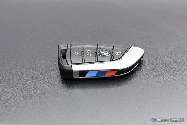 BMW BMW X4 xDrive25i M sports suit