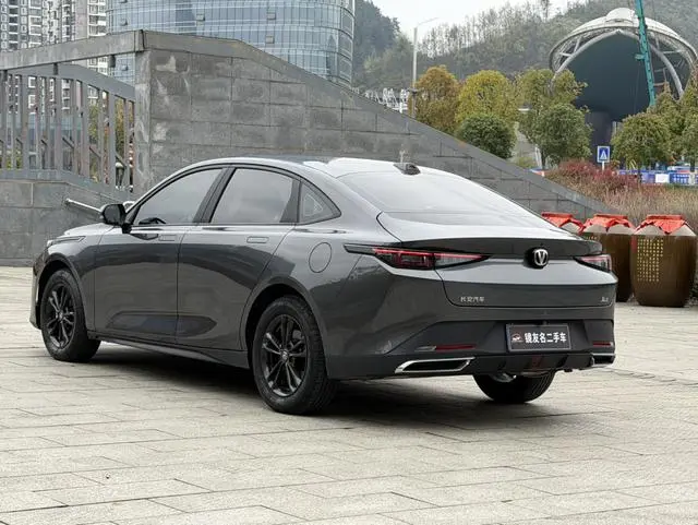 Changan Yida 1.5T GDI automatic flagship type