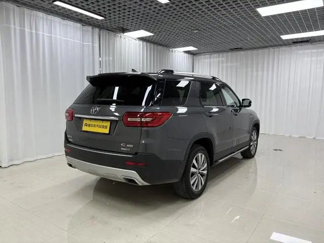 Changan Changan CS95 2.0T four-wheel drive Zhiyu Version