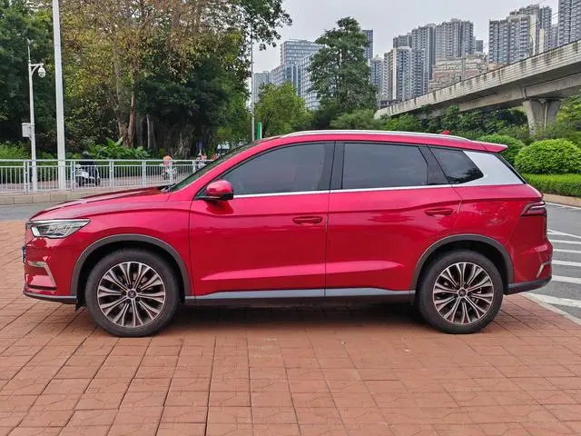 BYD Song Pro DM DM 1.5T four-wheel drive performance version flagship model