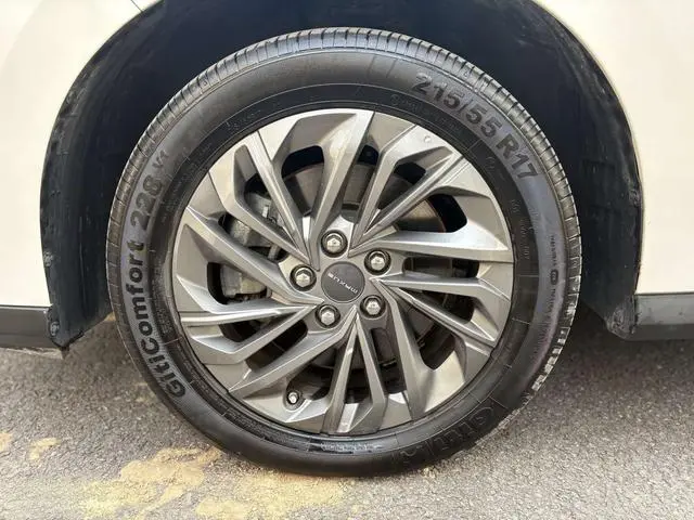 Maxus Chase G50 PLUS 1.5T automatic escort version