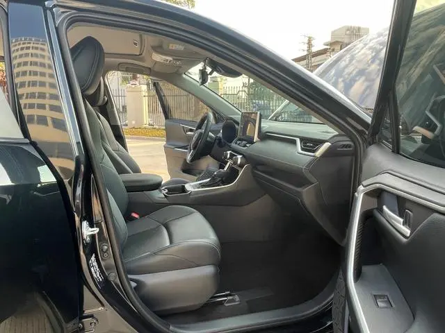 TOYOTA Wilanda Dual engine 2.5L two-wheel drive deluxe edition