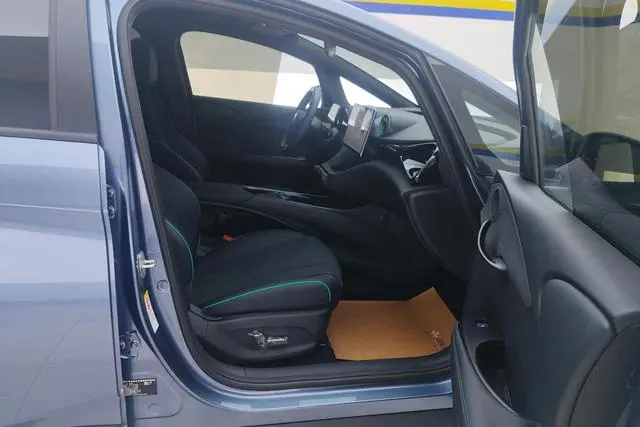 BYD dolphin 420KM fashion version