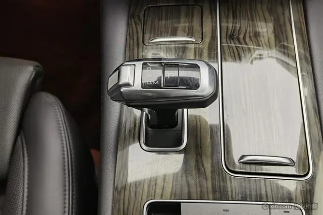 Haval Haval H9 2.0T gasoline four-wheel drive premium 7-seater