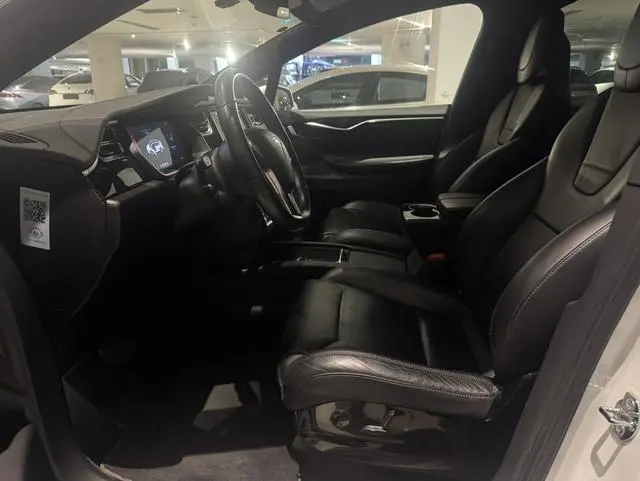 Tesla Model X 75D