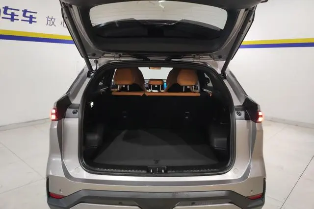 Geely Galaxy Galaxy L7 1.5T DHT 115km MAX