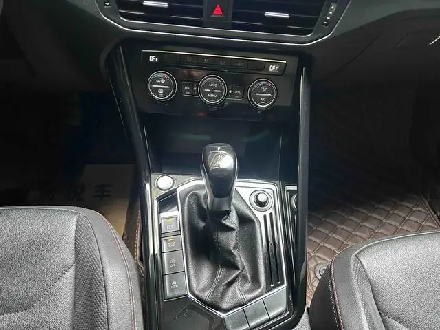 Volkswagen Tanyue 330TSI two-wheel drive luxury country VI