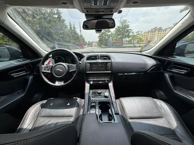 Jaguar Jaguar F-PACE 2.0T four-wheel drive R-Sport sports version