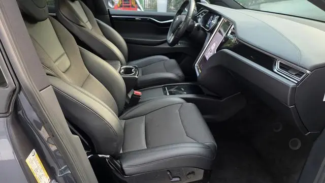 Tesla Model X 75D