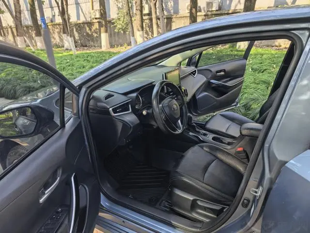 TOYOTA Corolla Dual engine 1.8L E-CVT Elite Edition