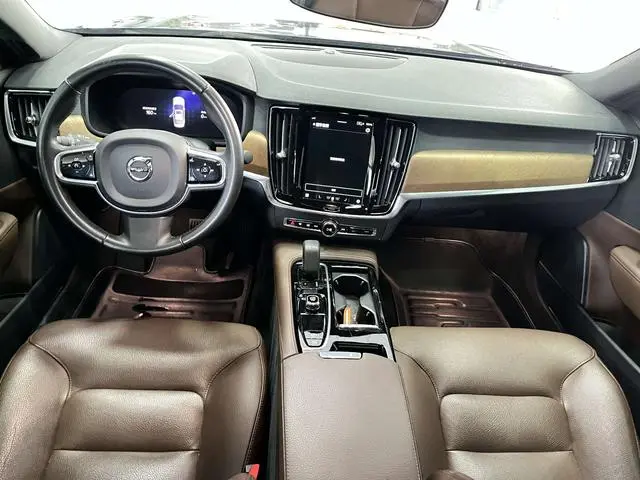 Volvo Volvo S90 PHEV T8 E-drive Hybrid Zhiyi Deluxe Edition